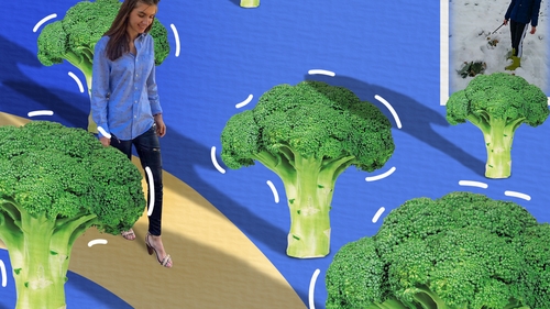 La 21 de ani, o olteancă scoate bani  din… agricultură sub zăpadă!