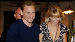 Fanii sunt şocaţi! TAYLOR SWIFT şi TOM HIDDLESTON şi-au spus "Adio!" după doar trei luni de relaţie