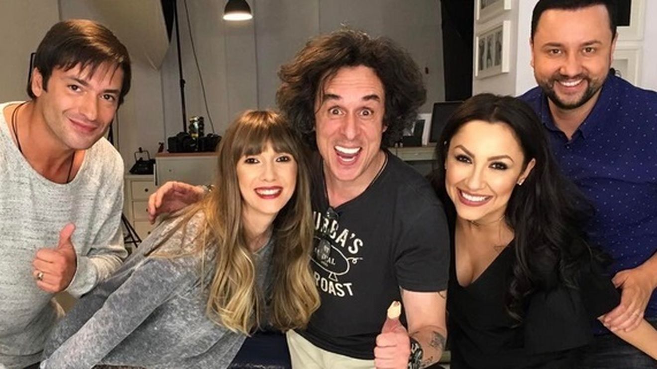 Cuplurile Andra-Cătălin Măruţă şi Adela-Radu Vâlcan, apariţie de senzaţie la un eveniment! Bărbaţii au fost vrăjiţi de cântăreţe