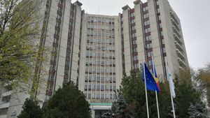 Dezastru la Spitalul Universitar din Capitală. Opt asistente și infirmiere, depistate pozitiv: „Nu au purtat echipamentul corect”