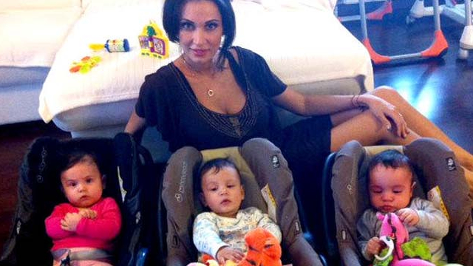 Nicoleta Luciu este obsedata de dintii ei si ai tripletilor! Gestul micutilor care o scoate din minti! Ce trebuie sa faca vedeta