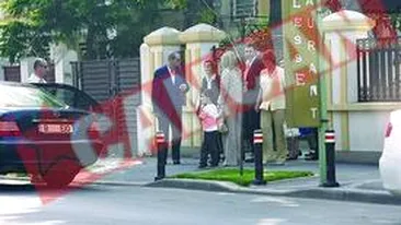 Mama premierului si-a serbat ziua cu Regele Mihai