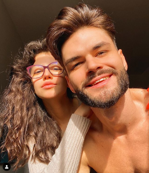 Cleopatra Stratan și Edward Sanda sunt la prima vacanță împreună! Au împlinit un an de când sunt iubiți