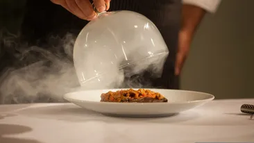 Ce insecte au fost servite ilegal la un restaurant cu stele Michelin. Proprietarul riscă închisoarea