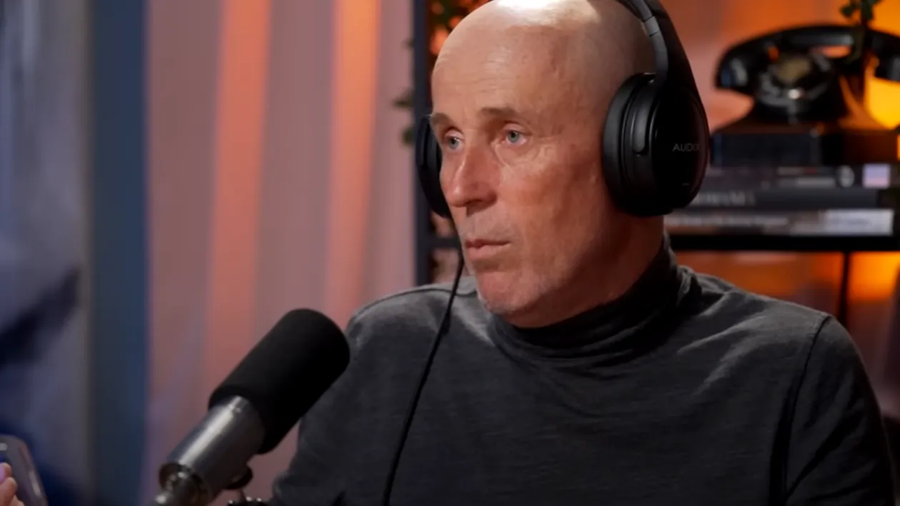 Mugur Mihăescu, dezvăluiri emoționante din perioada „Vacanța Mare”. Cum a fost debutul pe micile ecrane: „A fost o celebritate frumoasă și muncită”