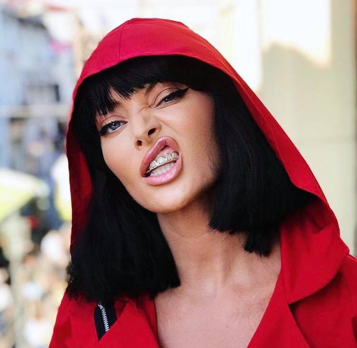 Delia și-a schimbat look-ul și arată senzațional. A dezvăluit micul secret pe care l-a ținut ascuns