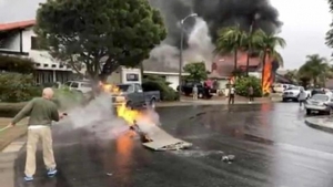 Tragedie la Los Angeles! Un avion s-a prăbușit peste o casă! Au murit 3 oameni din locuință