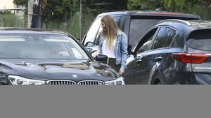 ”Trădare” între fotbaliştii lui Reghe?! Aflată în divorţ cu Gabi Enache, soţia acestuia a luat un prânz discret cu… un coleg de la FCSB!