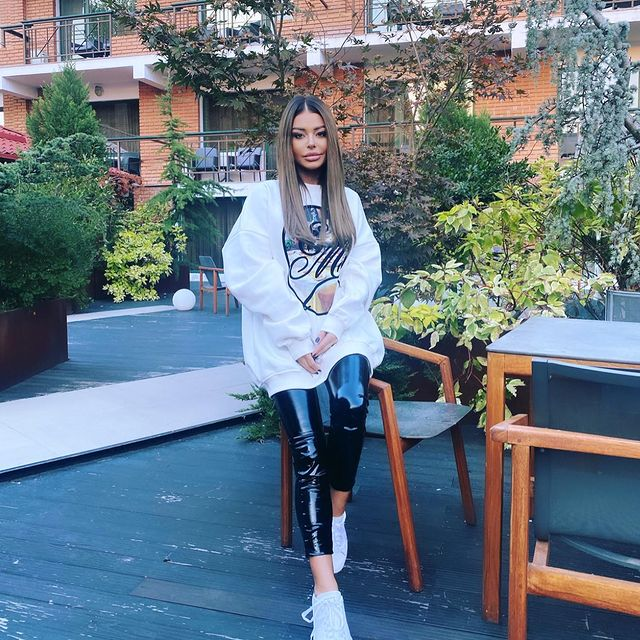 Ana Mocanu: "Mă sperie foarte tare pentru că eu lucrez cu fața, cu corpul, dar, lăsând asta la o parte, mă ia așa din senin"