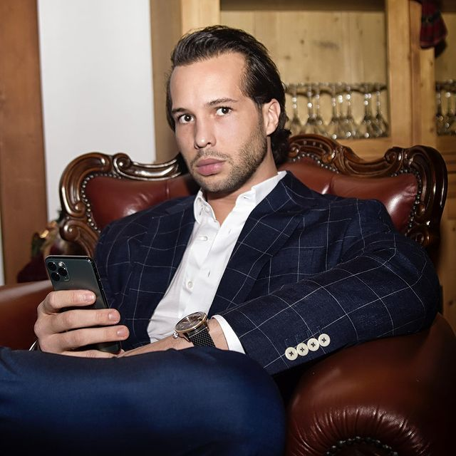 Tristan Tate a fost "prins" în offside / (Sursa: Instagram)