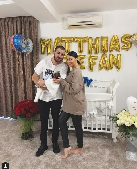 Betty Salam și fiul ei, Matthias, au fost externați. Artista a avut lacrimi în ochi când a ajuns acasă. Ce a găsit din partea lui Cătălin Vișănescu