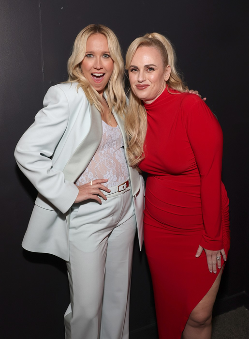 Anna Camp și Rebel Wilson. Foto: Profimedia