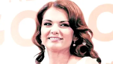 Transparenta maxima pe covorul rosu! Actritele s-au intrecut in decolteuri provocatoare! Parada de sani aproape dezgoliti la Oscarurile romanesti!