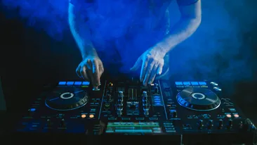 Fiul unui celebru cântăreț, găsit mort într-un lac din Georgia! Tânărul de 27 de ani era un DJ promițător