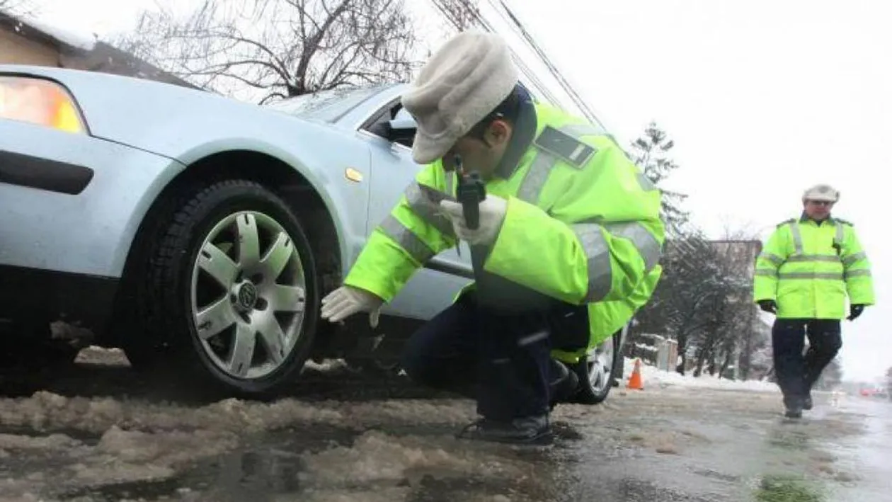 Amenzi uriaşe date de poliţişti în numai 24 de ore! La ce valoare se ridică acestea şi câte permise au fost reţinute