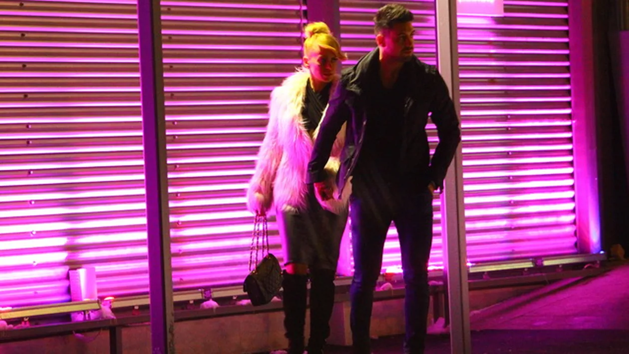 Isi alege iubiti mai tineri ca sa-i creasca! Anda Adam si-a dus iubitul in vacanta pe banii ei si asta nu e tot! La intoarcere...