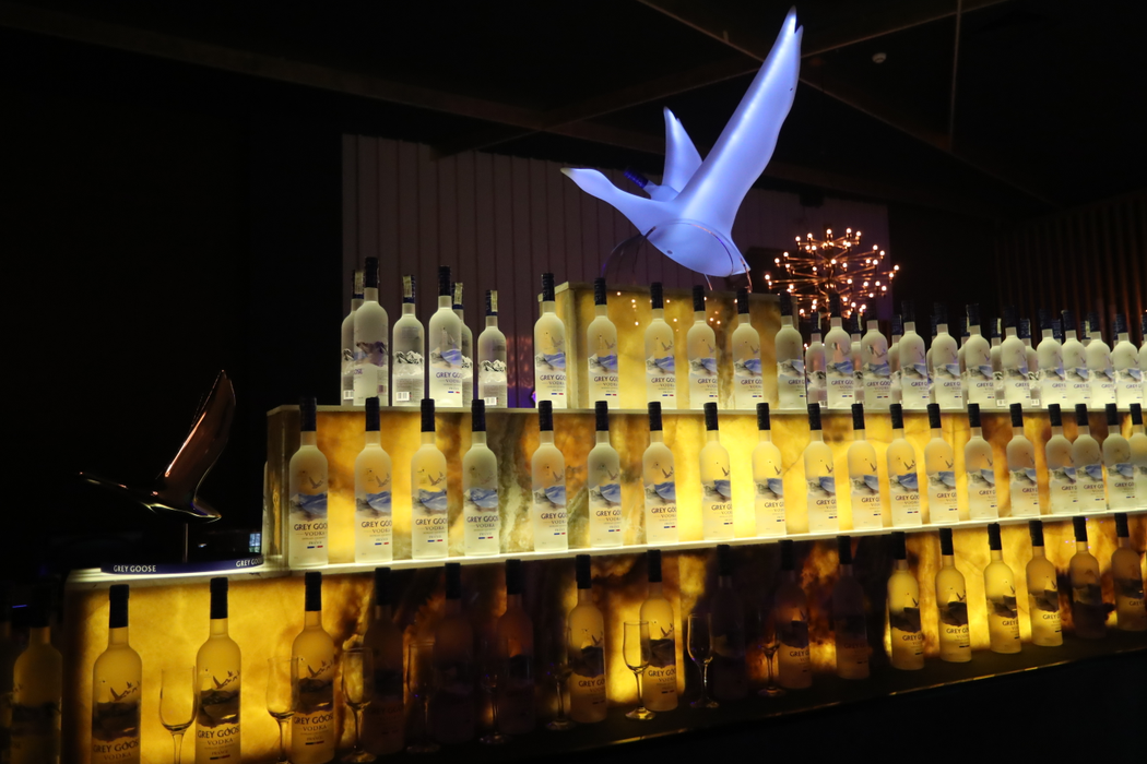 Codin Maticiuc a comandat un "fluviu" de votcă Grey Goose pe imnul Ligii Campionilor