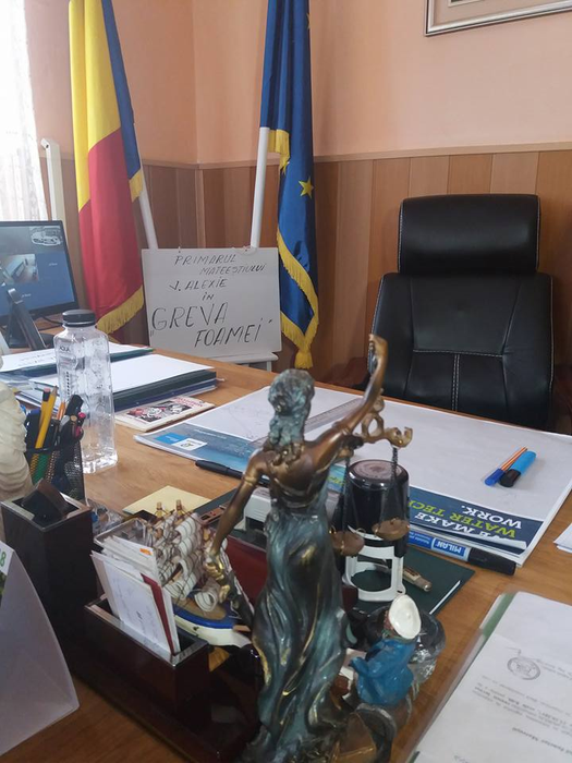 Primarul din Mateești, Vâlcea, a anunțat că face greva foamei