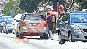 "Kaiserul" nu-si lasa nevasta sa fumeze in masina!