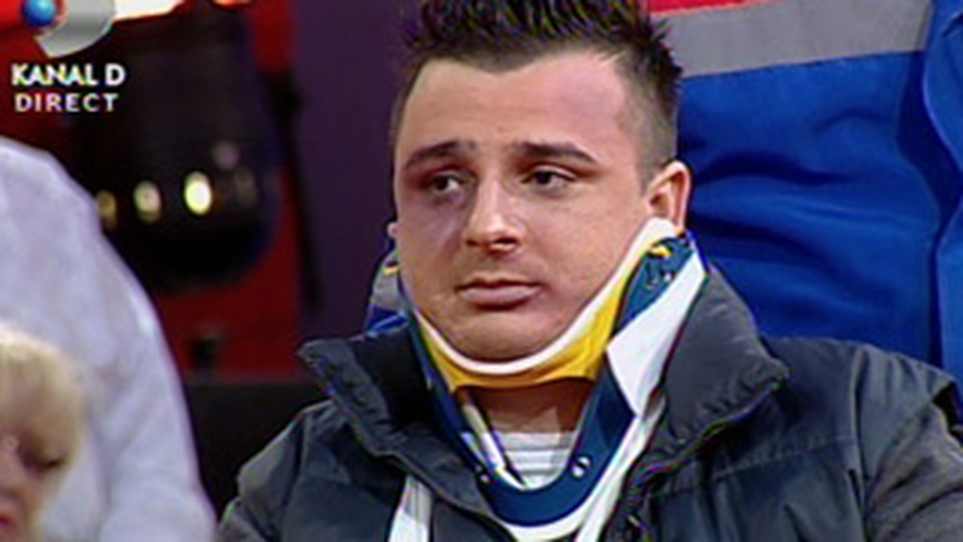 VIDEO Liviu Guta si-a luat bataie in toaleta unui mall! Vezi cum arata cantaretul, dupa ce a fost lovit de o femeie!