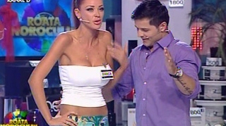 VIDEO Bianca l-a dat gata si pe Varciu! Liviu s-a dat la ea grav: "Am transpirat! Tu esti umeda?"