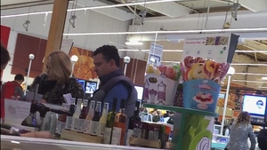 Imagini în premieră. E prima relaţie pe care şi-o asumă după divorţ. Dana Săvuică & iubitul nu se ascund: formează un cuplu, dar totul până la... portofel!