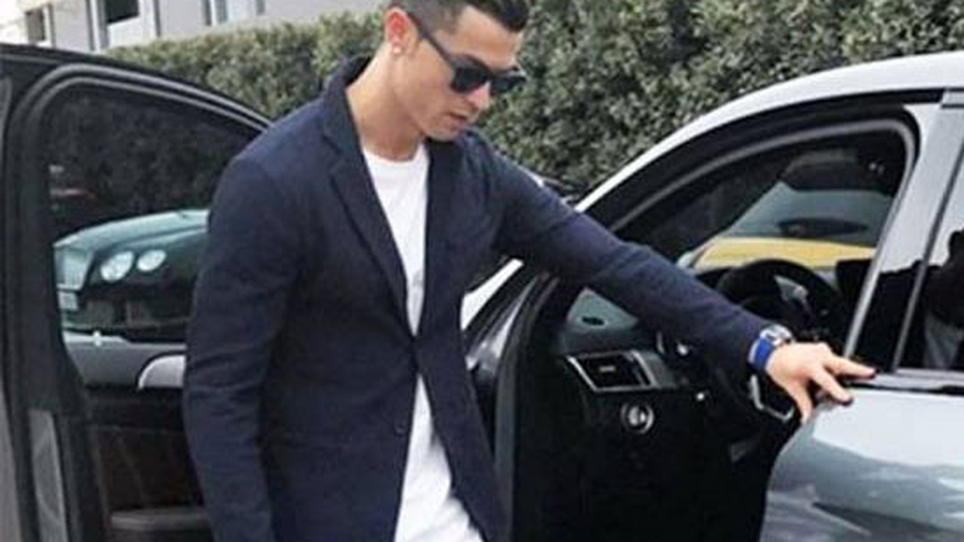 Cristiano Ronaldo face senzație pe internet. Superstarul dansează pe o melodie... românească