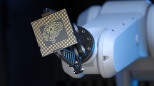 Oamenii de știință au creat cel mai mic robot autonom din lume. Cântărește cât un grăunte de sare și „poate simți, gândi și acționa”
