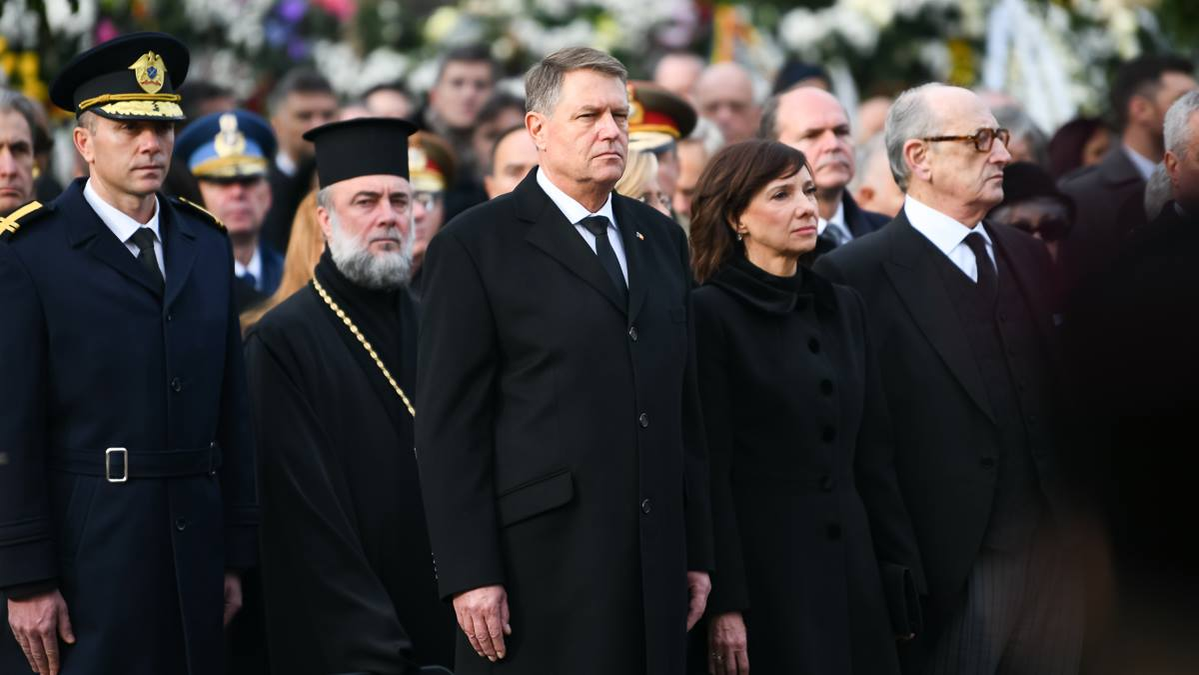 320.000 de euro dintr-o lovitură! Klaus Iohannis și soția lui au pus mâna pe mai multe imobile din Sibiu