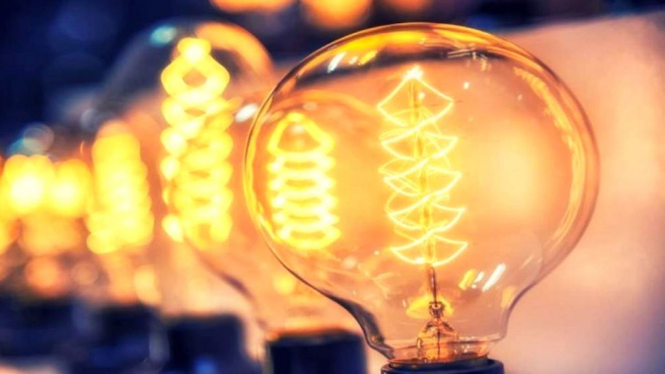 Ai contract cu ENEL, Hidroelectrica sau E.ON? Regulile s-au schimbat de la 1 aprilie. Ce factură o să primești