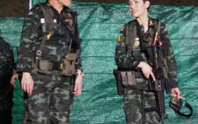GALERIE FOTO. Imagini cu concubina oficială a regelui al Thailandei, Rama al X-lea