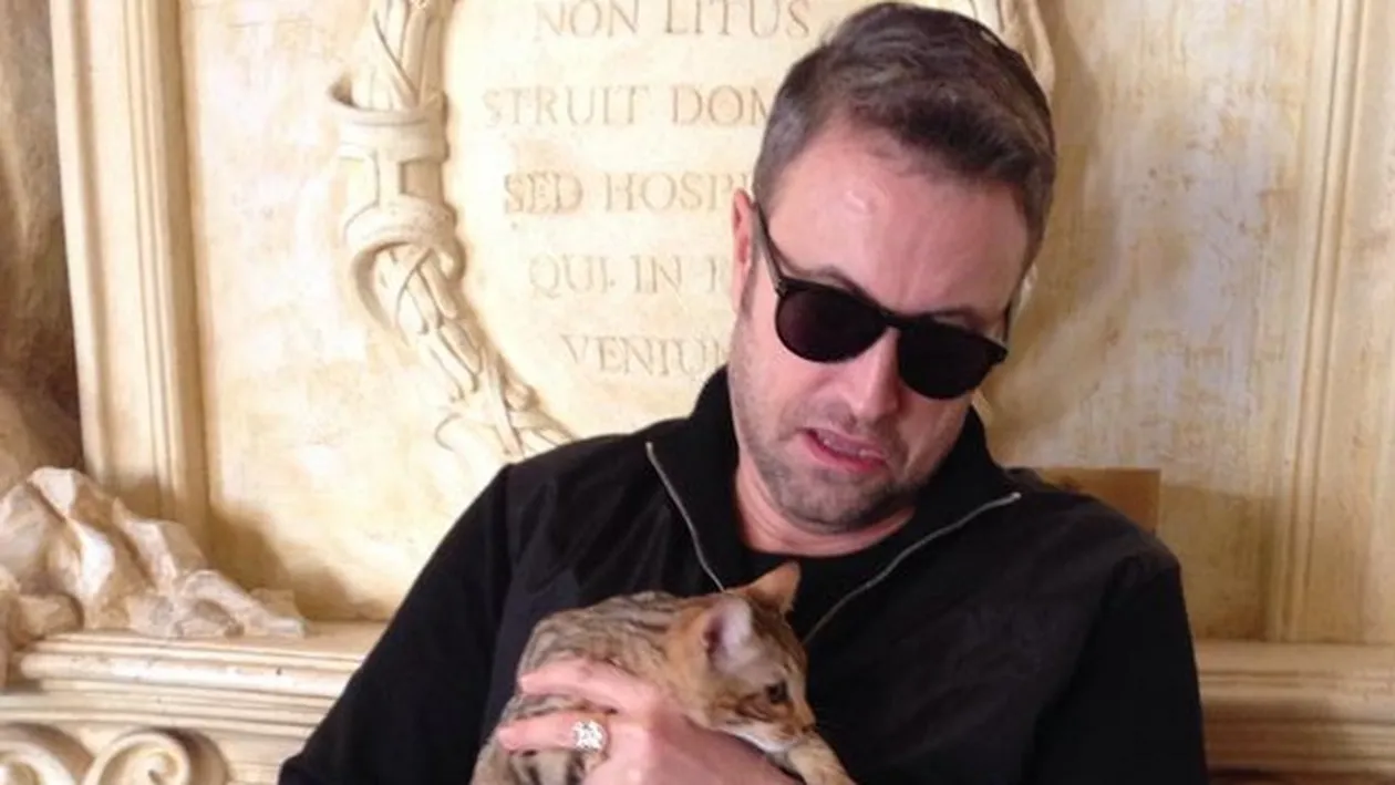 Ce spun prietenii despre starea de sanatate a lui Catalin Botezatu! Afla cat va mai sta internat designerul!