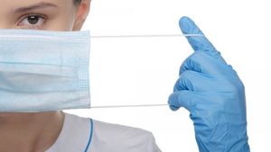 Semnal de alarmă tras de specialiști. Cât rezistă coronavirusul în straturile interne ale măștilor de protecție
