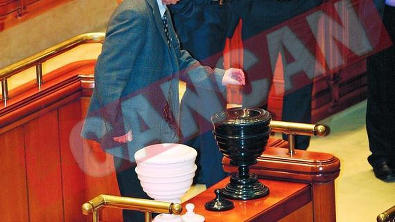 Socaciu a votat caderea Guvernului