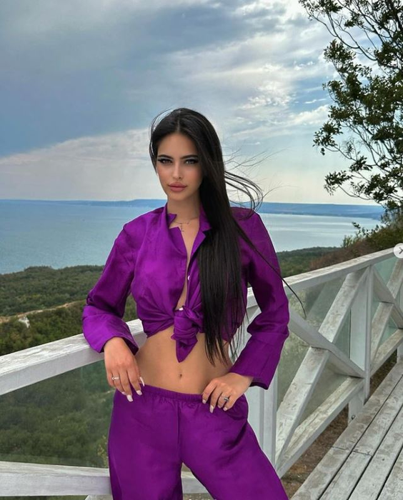 Eva Zaharescu, fiica Andreei Berecleanu/ sursă foto: Instagram