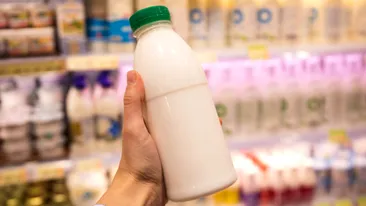 Lapte stricat, vândut în sute de magazine! Inspectorii ANPC au descopert nereguli șocante