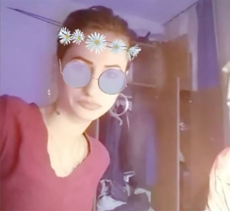 David Puşcaş, fiul adoptiv al Luminiţei Anghel, şi-a făcut iubită! Aflat cu Ada în cameră, tânărul s-a dezbrăcat în faţa webcam-ului şi…