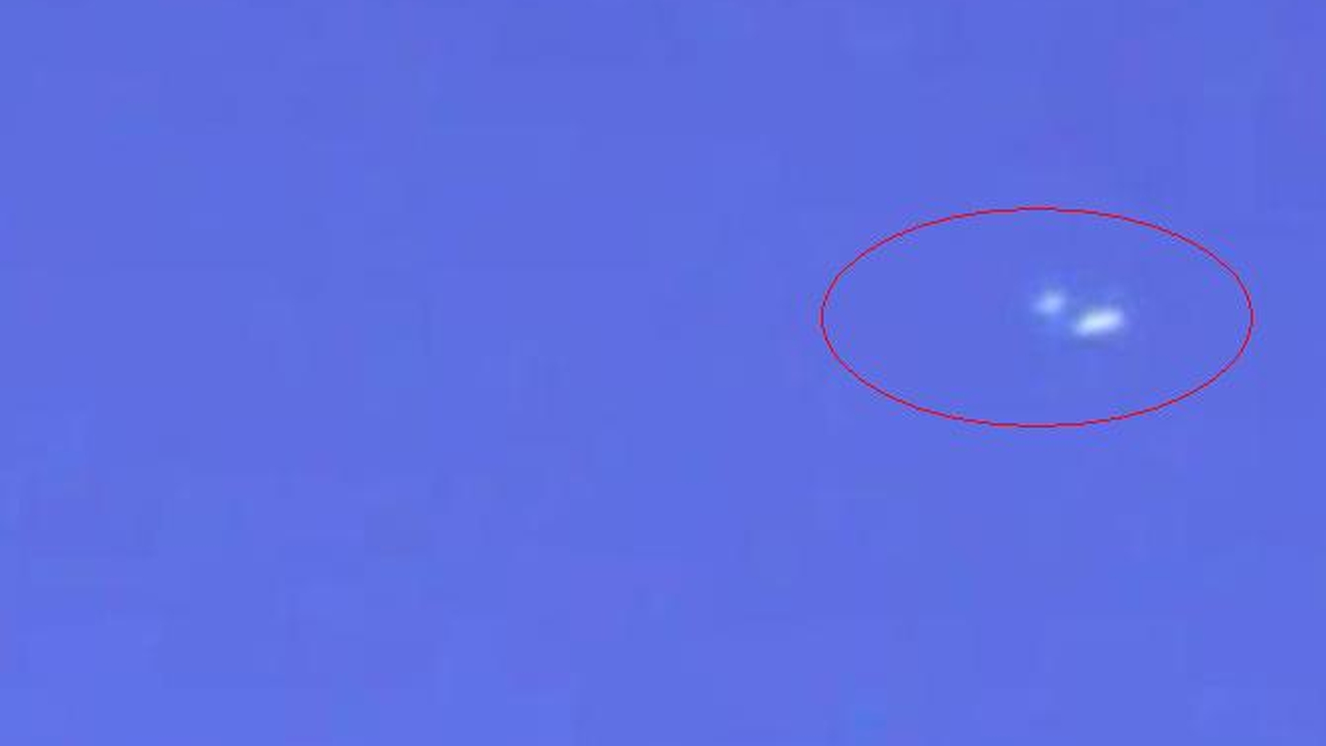 VIDEO Oaspeti de departe la nunta regala! Un OZN a aparut pe cerul Londrei