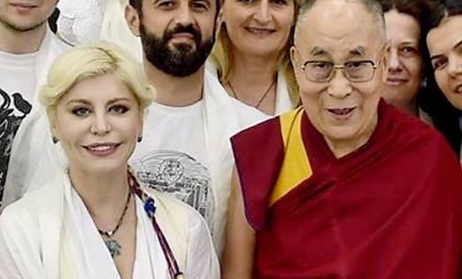 Loredana se mută în India?! „E o ţară în care mi-ar plăcea să trăiesc”