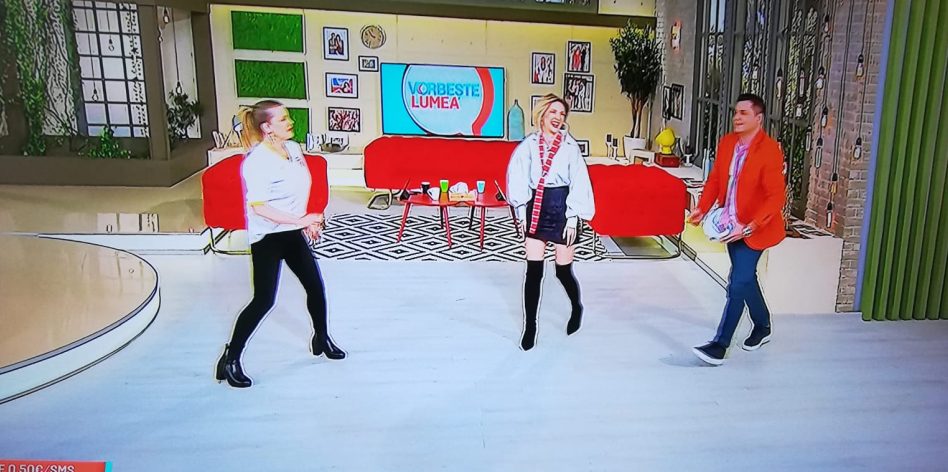 Ioana Cosma și Adela Popescu, miuță chiar în platoul Pro TV! Cove a rămas mască, dar și-a luat apoi revanșa