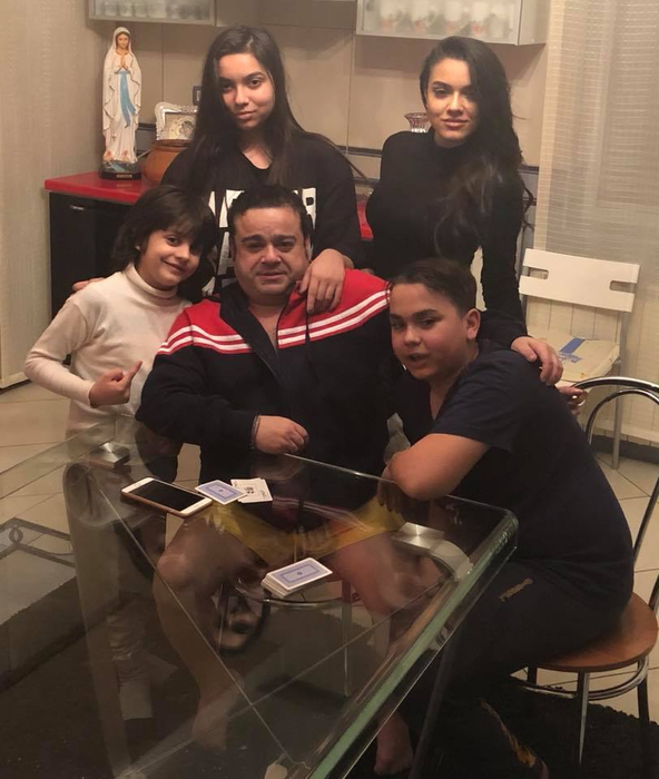 Fiul lui Adi Minune, mărturisire uluitoare despre Vulpița de la Acces Direct! Adrian Simionescu Jr. a filmat-o pe “vedeta” de la Antena 1