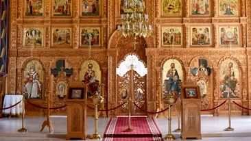 Bisericile nu se deschid! Postarea halucinantă a unui preot pe Facebook: ”Inaugurăm muzeul! Avem obiecte de cult suflate în aur...”