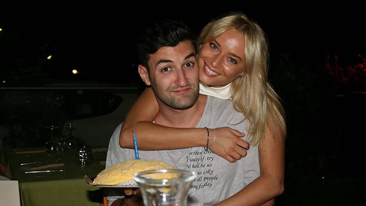 Reuniune neaşteptată! LAURA COSOI şi SMILEY s-au reîntâlnit, în sfârşit! Ce i-a transmis fostului iubit