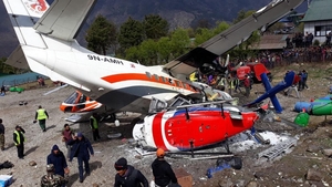 Trei persoane au murit după ce un avion de mici dimensiuni a lovit un elicopter!