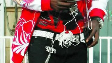 N'Doye si Scarlatache au petrecut Pastele in club