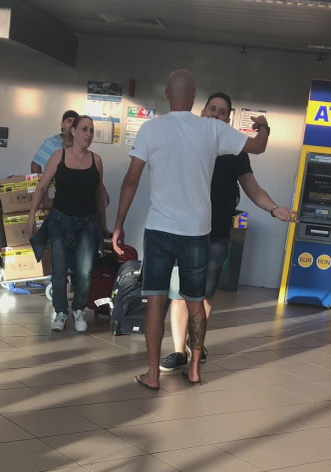 Gabi Tamaș l-a așteptat pe Oren Sterling la Aeroportul Otopeni