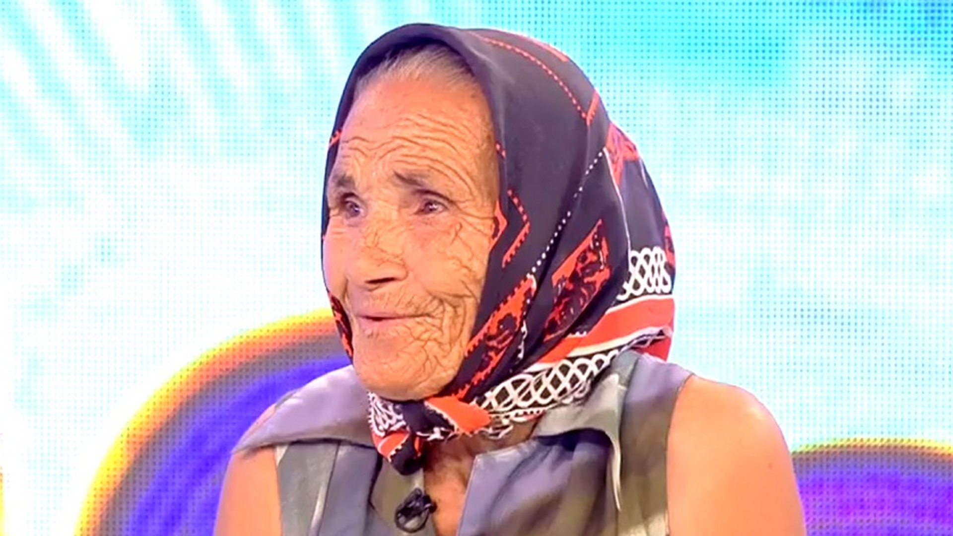 O bătrână de 90 de ani a fost agresată de un polițist! Motivul te va lăsa fără cuvinte