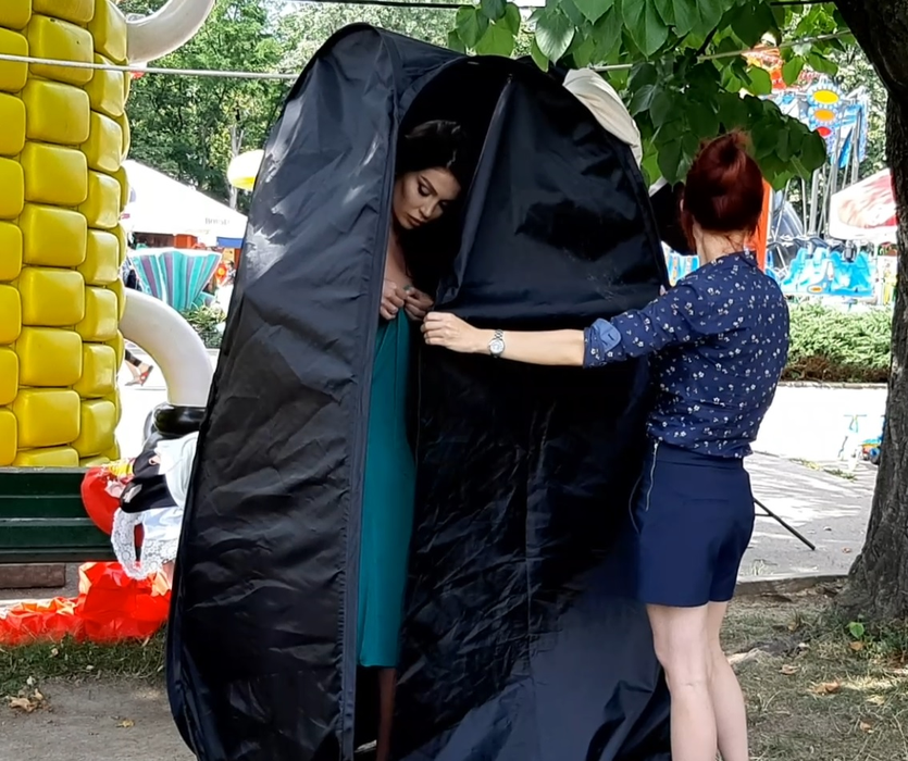 Anna Roman a rămas doar în chiloței, în timp ce se schimba în Herăstrău