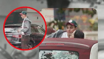 Alexia Eram și iubi au păstrat distanța regulamentară și s-au limitat la câțiva pupici timizi! “Love is in the air” doar pe jumătate!