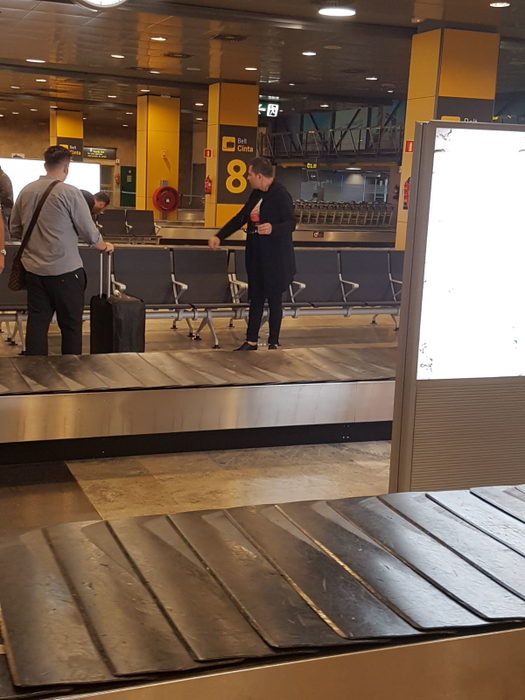 Jean de la Craiova a aterizat vineri seara pe aeroportul din Madrid.